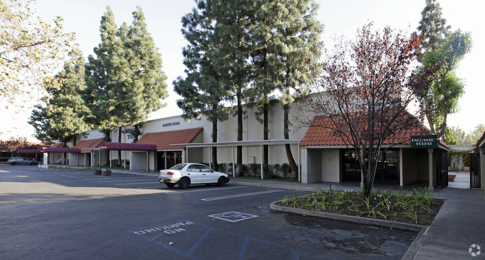 1318-1320 W 9th St, Upland, CA for lease - Primary Photo - Image 1 of 5