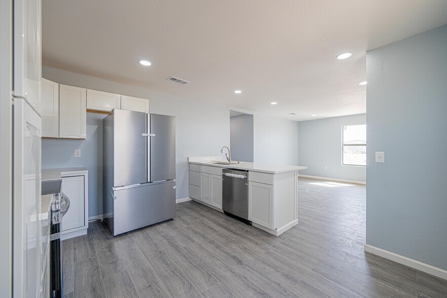 241 Bass St, Odessa, TX for sale - Building Photo - Image 2 of 30