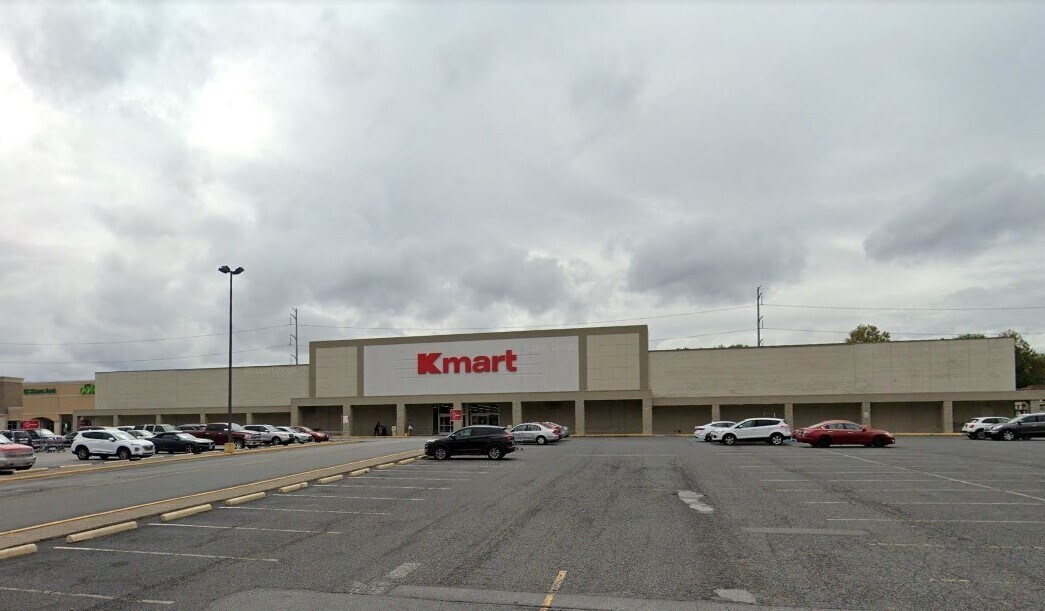 2600 MacDade Blvd, Holmes, PA 19043 MacDade Mall