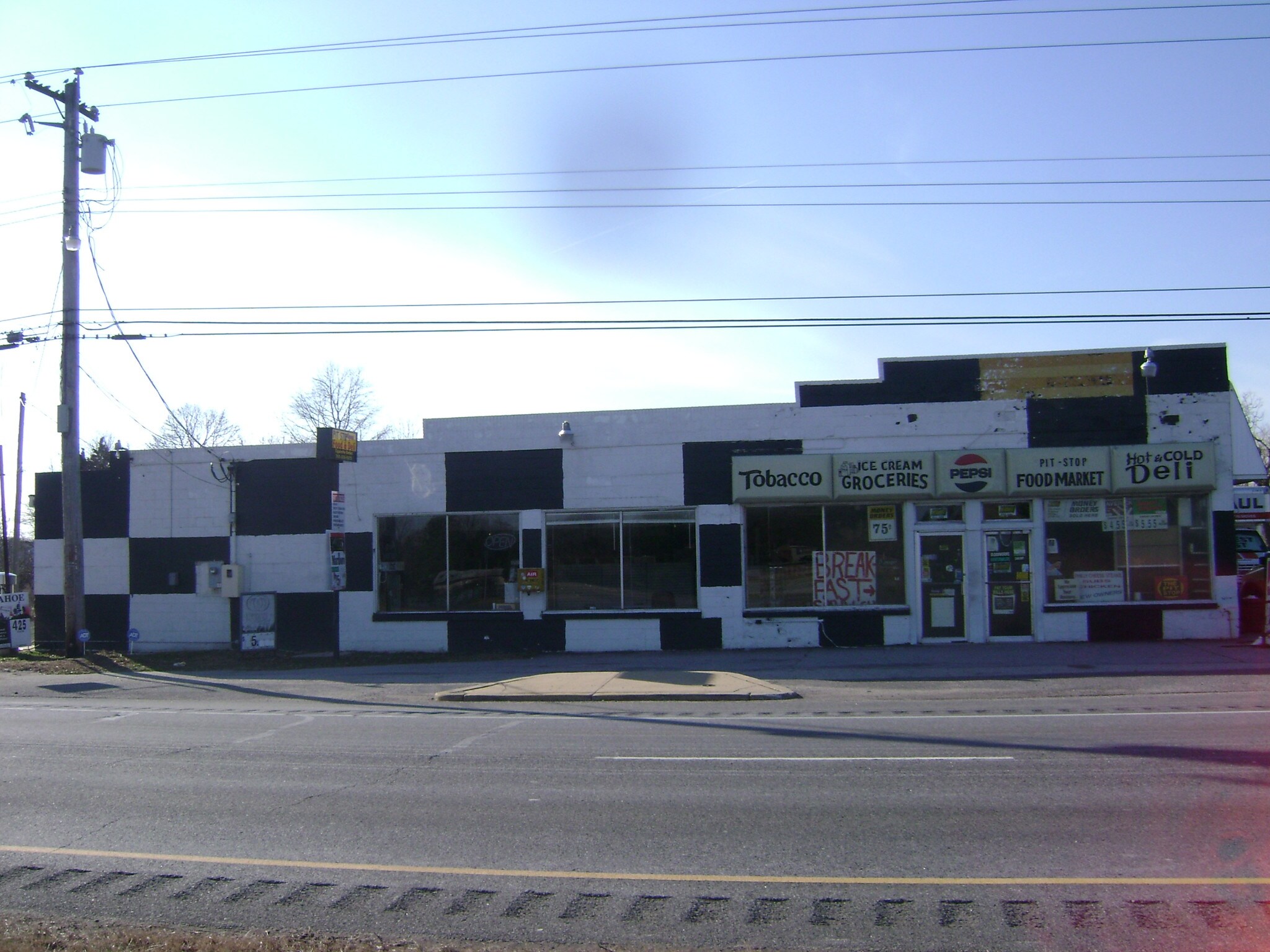 7821 Bay Rd, Frederica, DE 19946