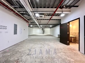 82 John St, Brooklyn, NY for lease Building Photo- Image 2 of 12