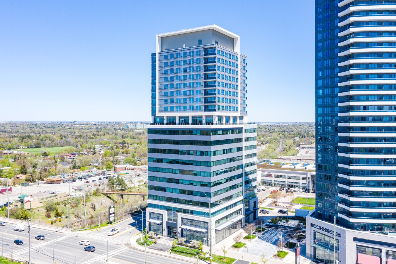 7191 Yonge St, Markham, ON L3T 1K7