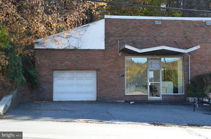 101 Mill Creek Ave, Pottsville, PA for sale - Building Photo - Image 2 of 11