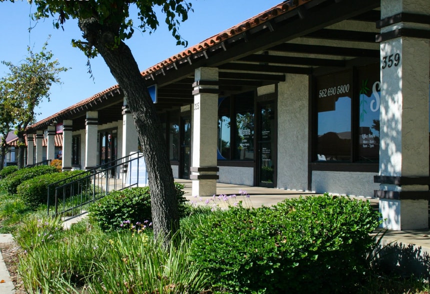 331-359 E La Habra Blvd, La Habra, CA for lease - Building Photo - Image 3 of 8