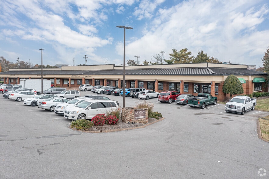 110 Glancy St, Goodlettsville, TN for lease - Primary Photo - Image 1 of 14