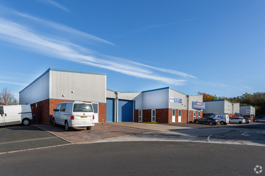 Hurst Ln, Brierley Hill for lease - Building Photo - Image 2 of 3