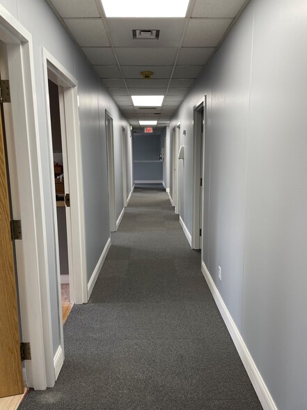 80 Mill River St, Stamford, CT for lease - Interior Photo - Image 3 of 5