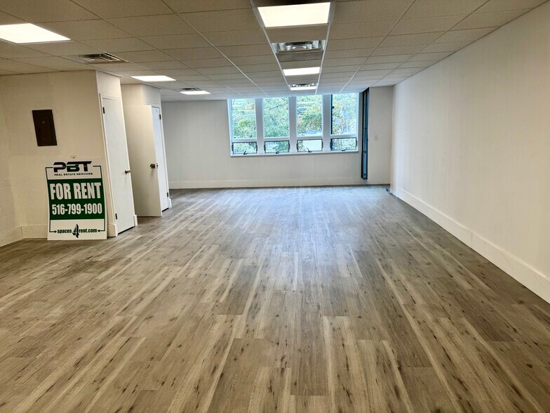 187 Veterans Blvd, Massapequa, NY for lease - Building Photo - Image 2 of 6