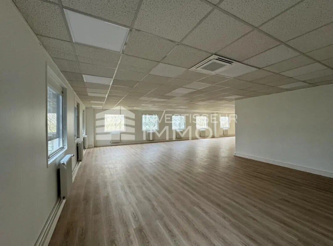 Office in Lognes for lease Interior Photo- Image 1 of 3