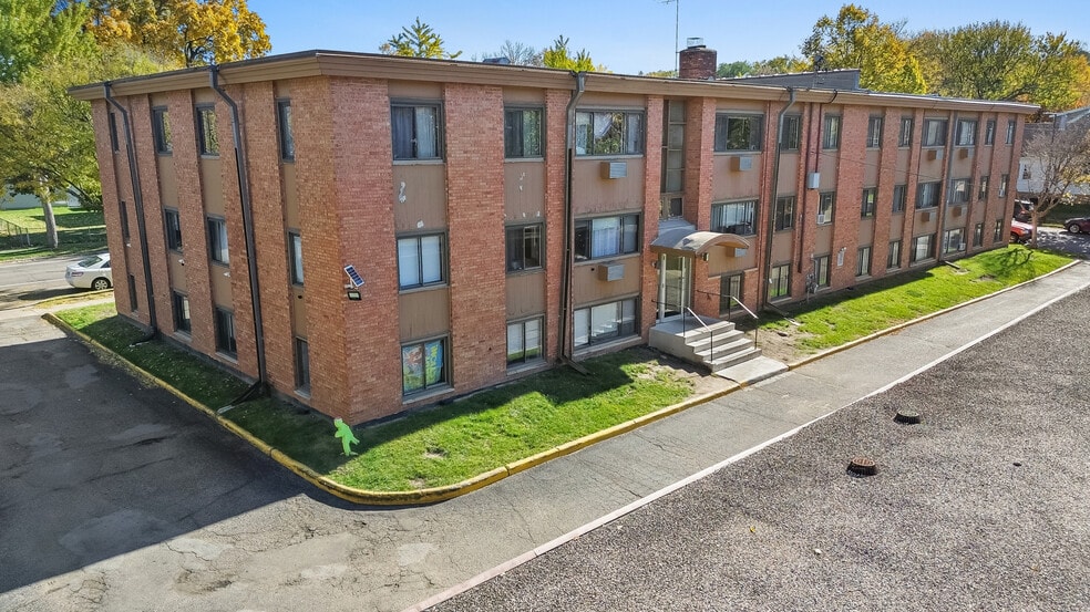 729 Oakdale Ave, Saint Paul, MN for sale - Building Photo - Image 2 of 24
