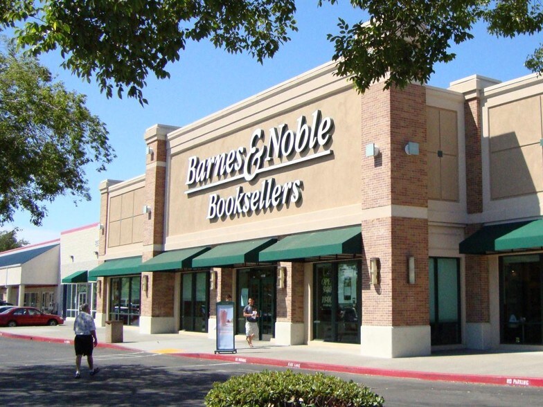 2021-2031 Dr Martin Luther King Jr Pky, Chico, CA for sale - Primary Photo - Image 1 of 1