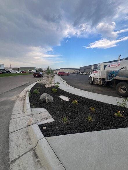 231 Tailwind Cir, Chubbuck, ID for lease - Building Photo - Image 3 of 17