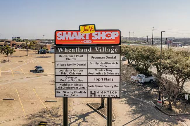 4041 W Wheatland Rd, Dallas, TX for lease - Building Photo - Image 1 of 10