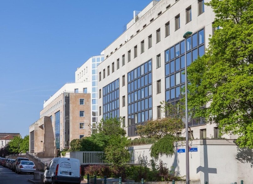 30 Rue Pasteur, Suresnes for lease - Building Photo - Image 1 of 6