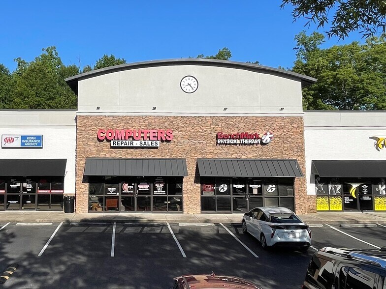 3725 Sixes Rd, Canton, GA 30114 Bridge Pointe Plaza