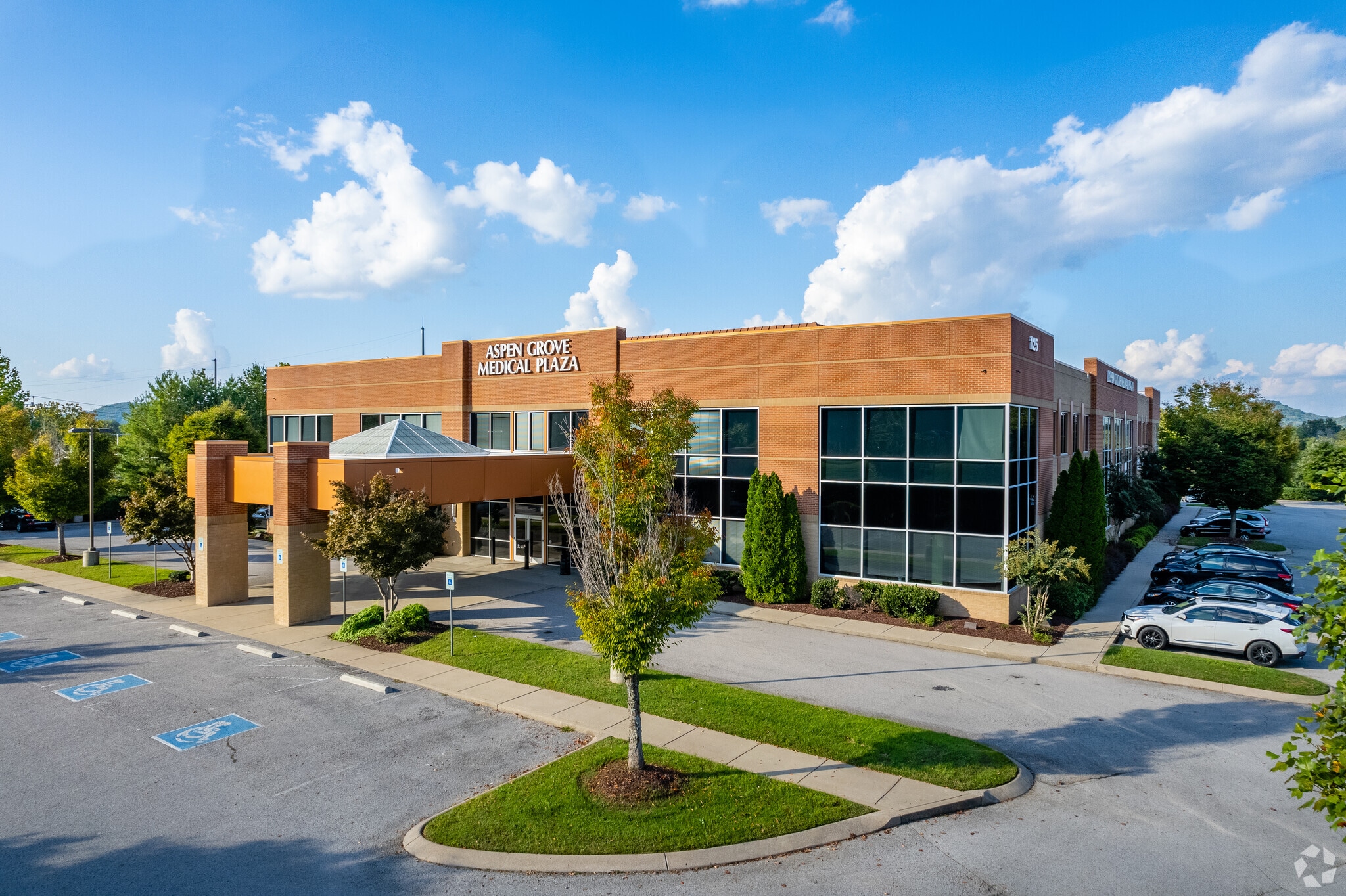 125 Cool Springs Blvd, Franklin, TN 37067 Aspen Grove Medical Plaza