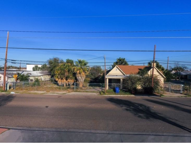 1901 Guadalupe St, Laredo, TX 78043