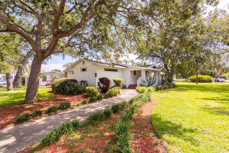 2115 Waverly Plz, Melbourne, FL for sale - Primary Photo - Image 1 of 1