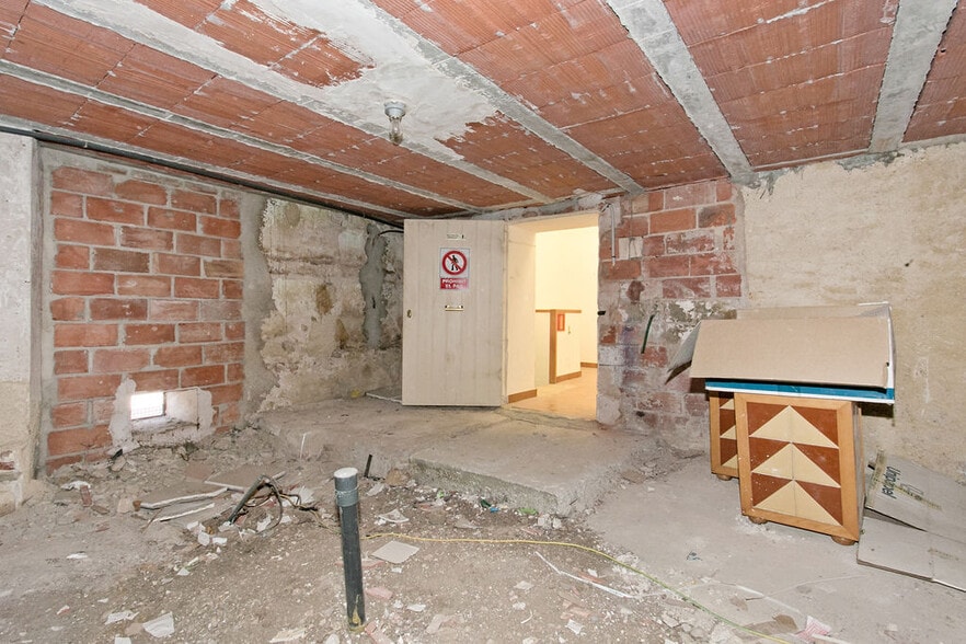 Retail in La Torre de Claramunt, Barcelona for sale - Interior Photo - Image 3 of 17