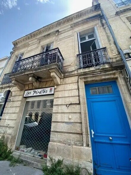 Retail in Bordeaux for lease - Building Photo - Image 2 of 4