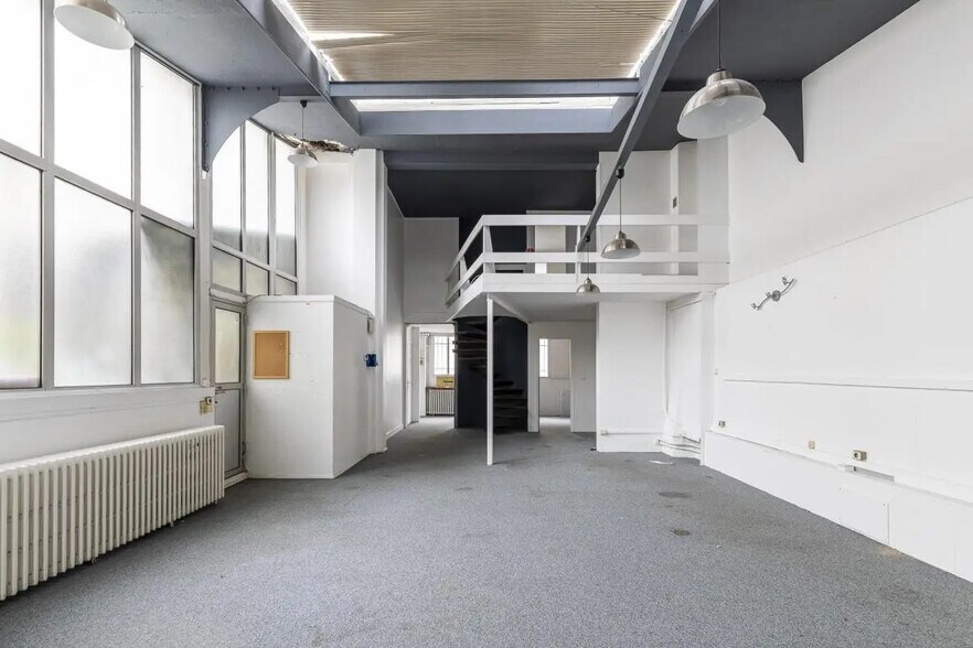 Office in Paris for lease - Interior Photo - Image 3 of 8