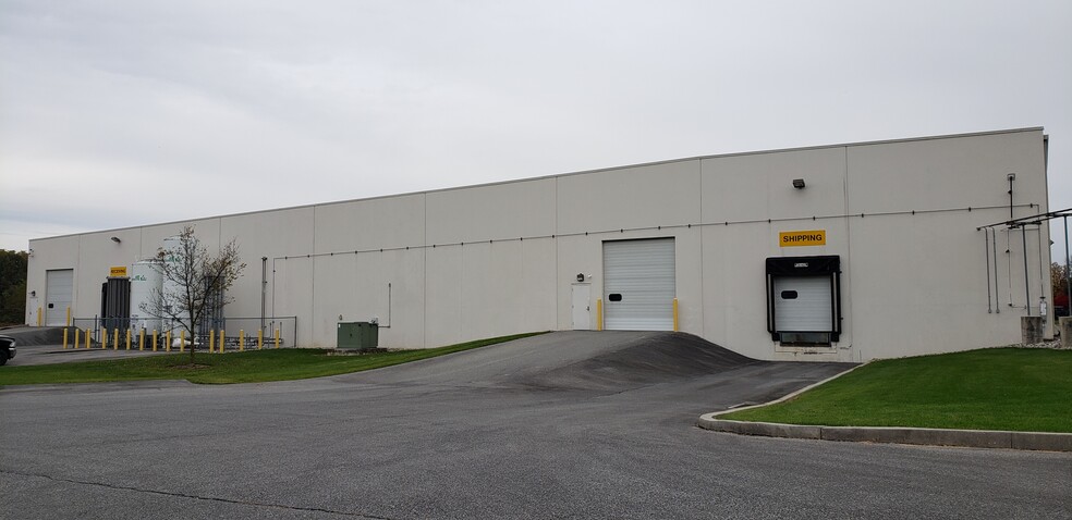 2701 Baglyos Cir, Bethlehem, PA for lease - Building Photo - Image 2 of 5