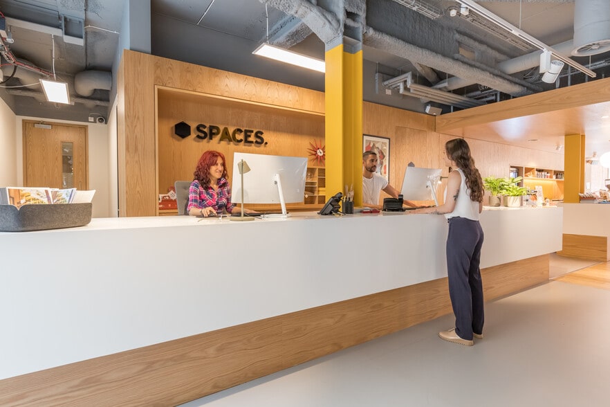 77 Fulham Palace Rd, London for lease - Interior Photo - Image 3 of 22