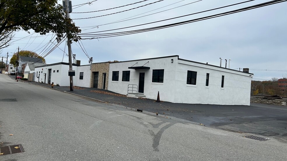 70 Clematis Ave, Waltham, MA for lease - Building Photo - Image 2 of 22