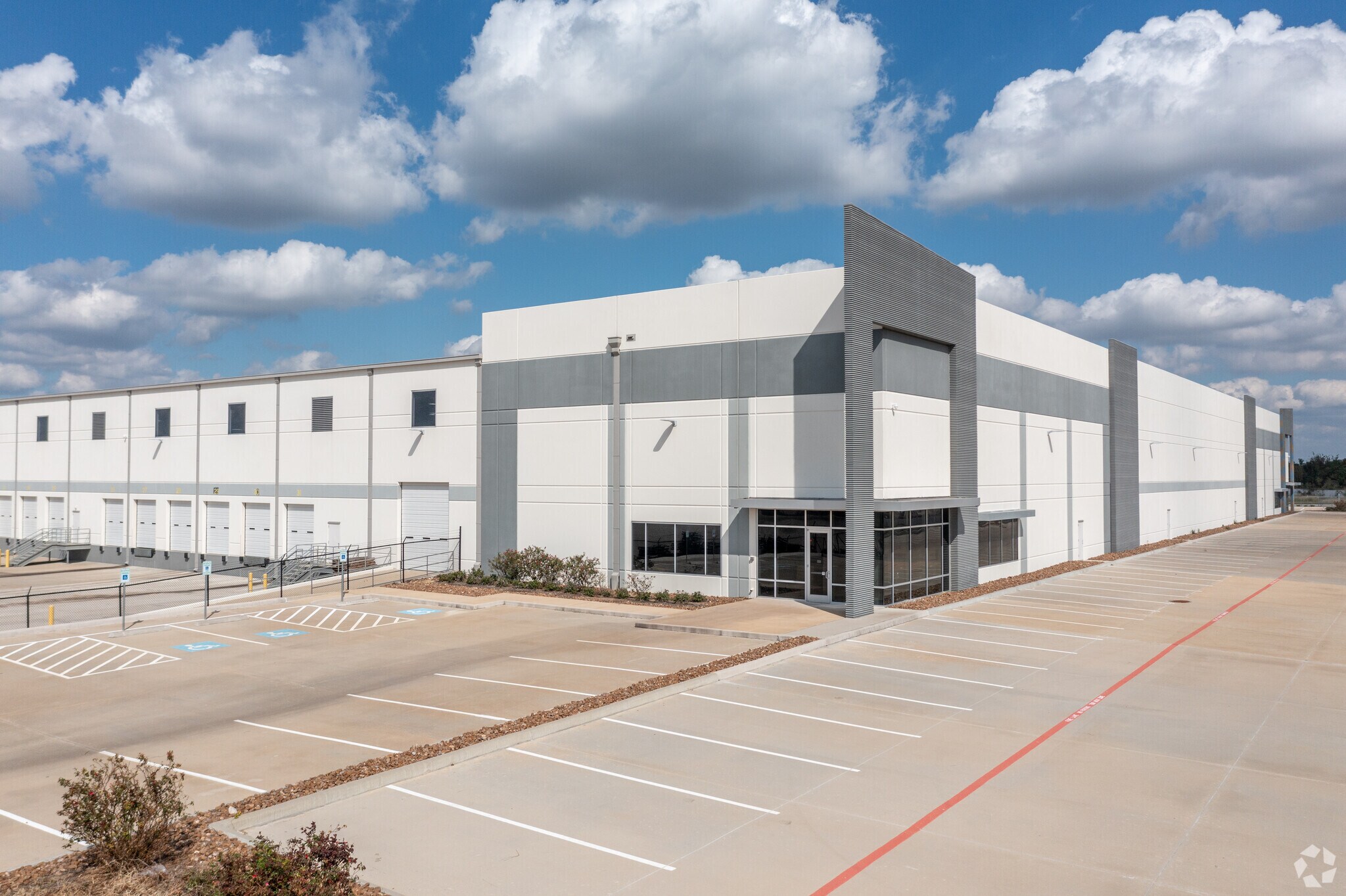 1770 East Fwy, Baytown, TX for sale Primary Photo- Image 1 of 1