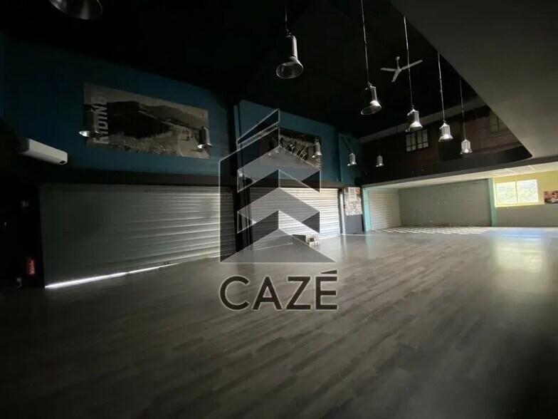 Flex in Bordeaux for lease - Interior Photo - Image 2 of 8