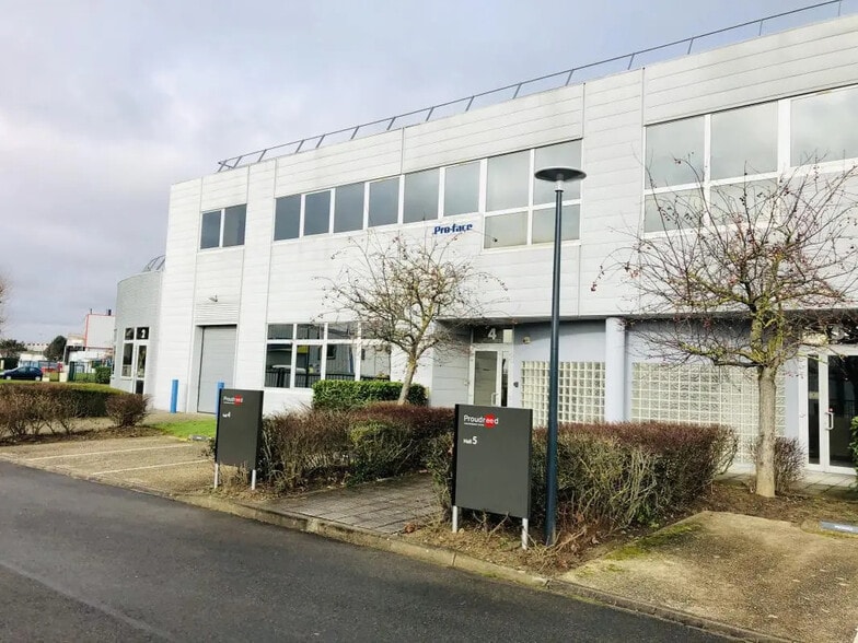 1 Rue Henri Becquerel, Mitry-Mory for lease - Building Photo - Image 1 of 6