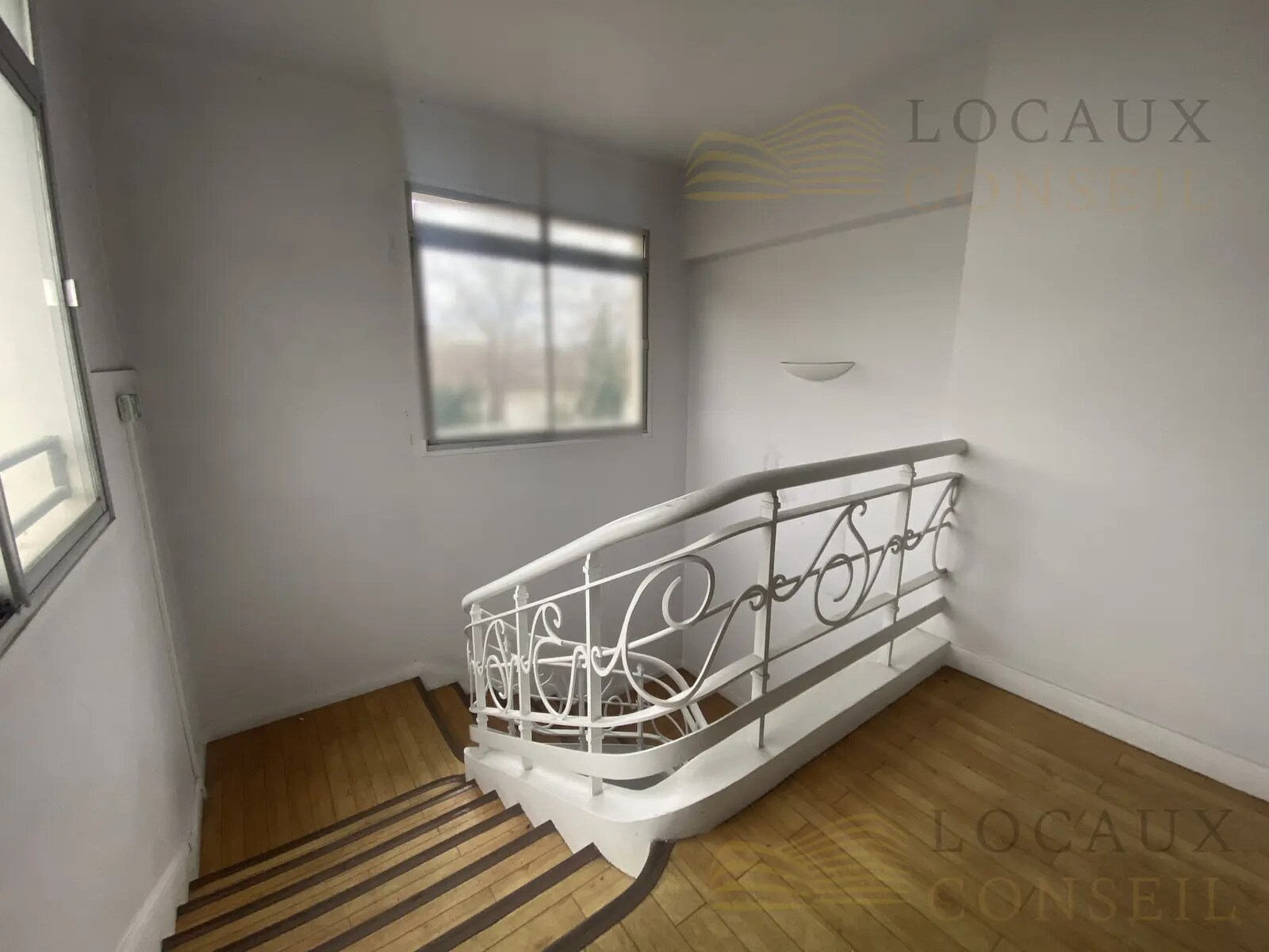 Office in Argenteuil for lease Building Photo- Image 1 of 10