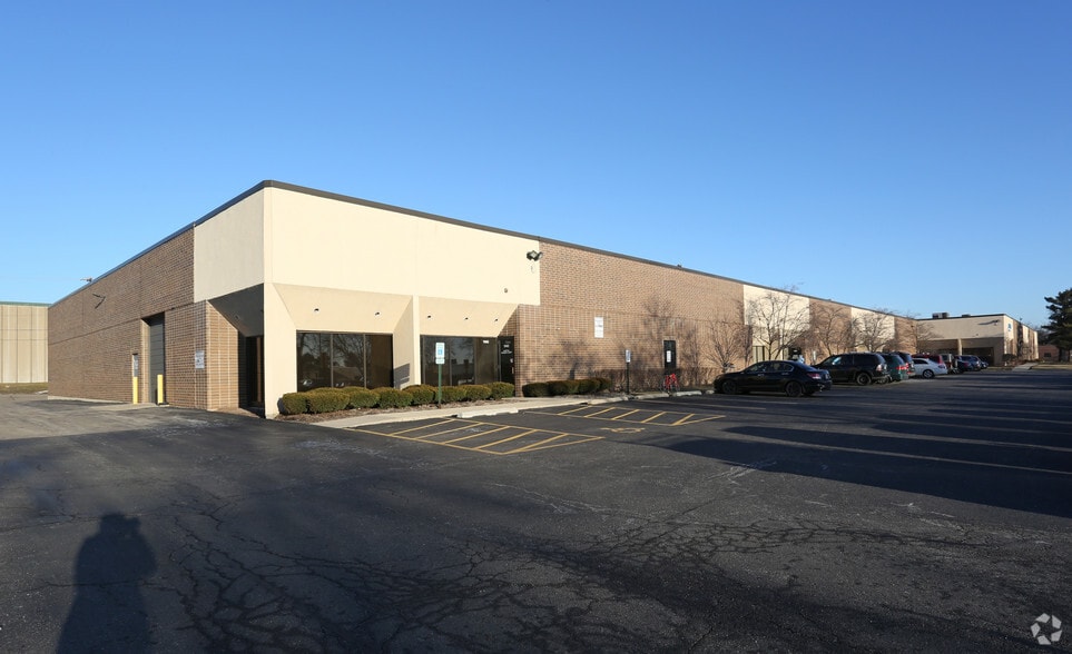 1140-1164 Tower Ln, Bensenville, IL for lease - Primary Photo - Image 1 of 9