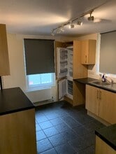 Victoria Park, London for lease Interior Photo- Image 2 of 2