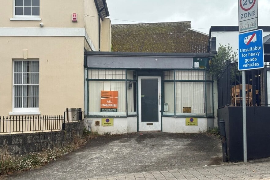 The Parade, Liskeard for lease - Building Photo - Image 1 of 3