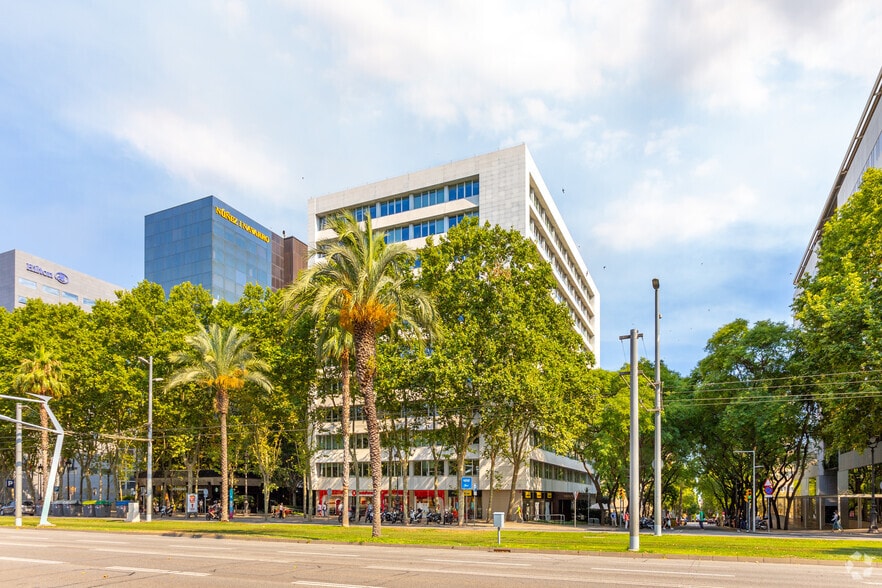 Carrer de Gandesa, 10, Barcelona, Barcelona for lease - Building Photo - Image 3 of 3