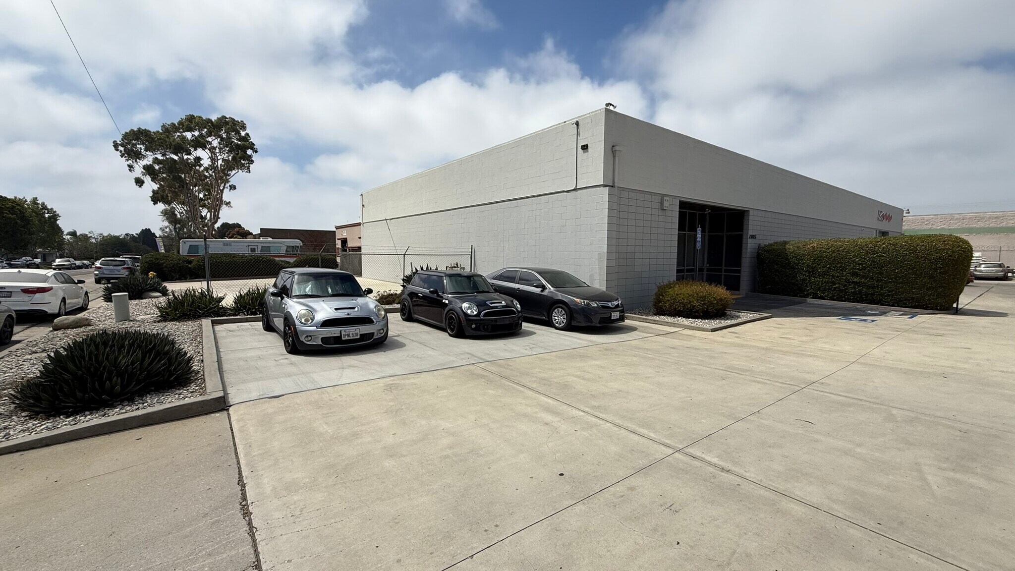 2005 Palma Dr, Ventura, CA for lease Building Photo- Image 1 of 7