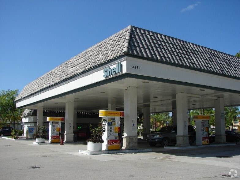 13870 Wellington Trace, Wellington, FL for sale - Primary Photo - Image 1 of 5