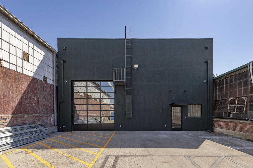 371 S Anderson St, Los Angeles, CA for lease - Building Photo - Image 3 of 16