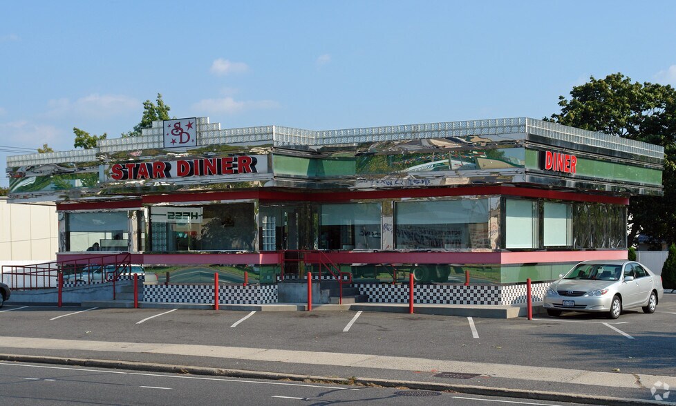 Retail in Hicksville, NY for sale - Primary Photo - Image 1 of 1