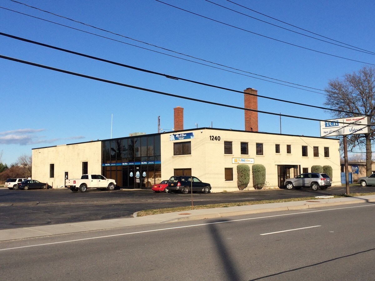 1240 Jefferson Rd, Rochester, NY 14623