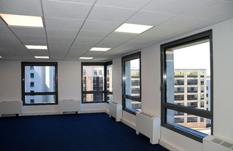 Office in Rueil-Malmaison for lease Interior Photo- Image 2 of 3
