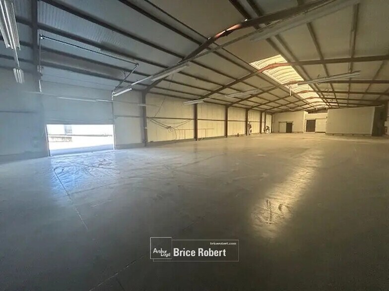 Office in Vénissieux for lease - Interior Photo - Image 3 of 4