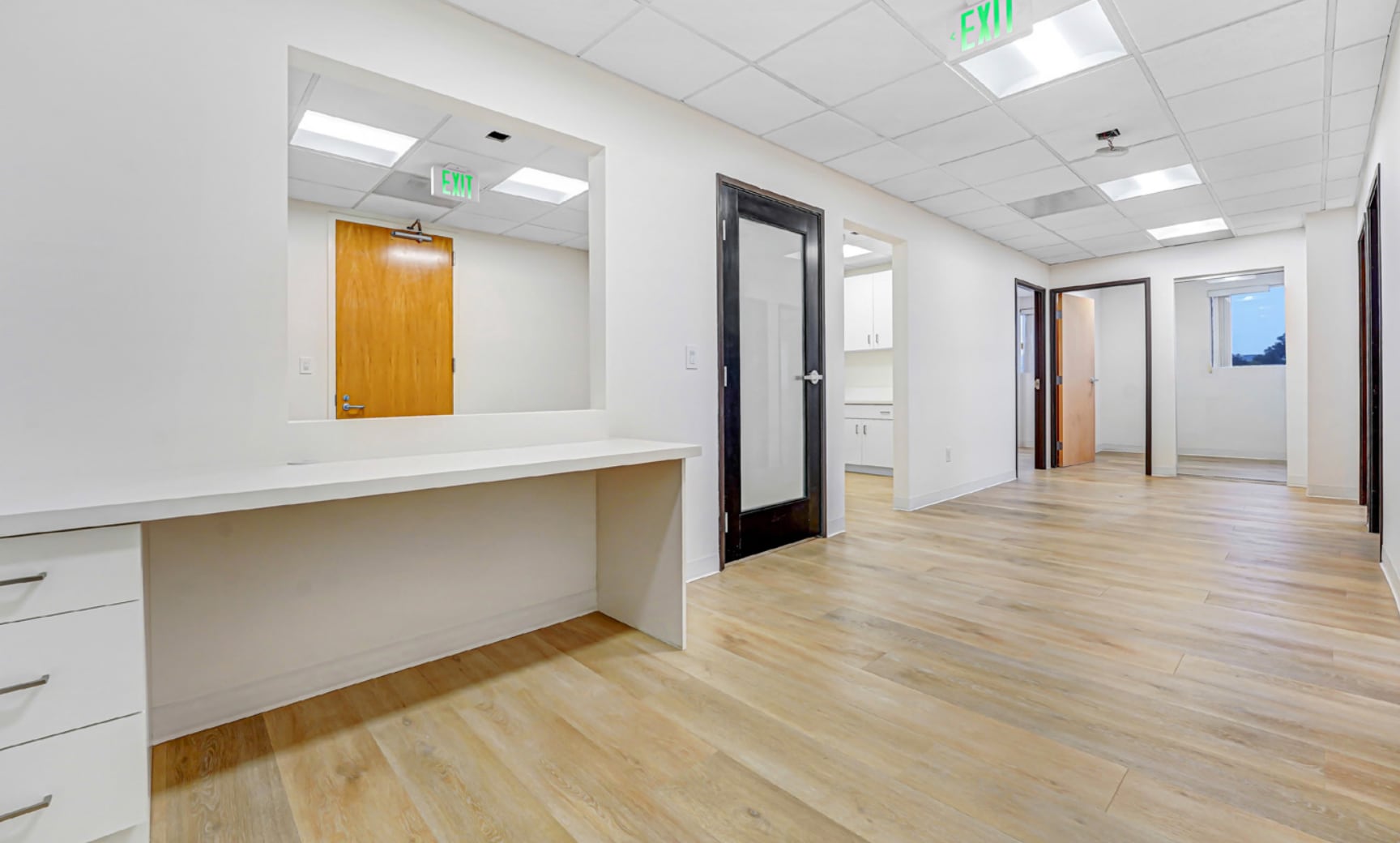 11600 Wilshire Blvd, Los Angeles, CA for lease Interior Photo- Image 1 of 4
