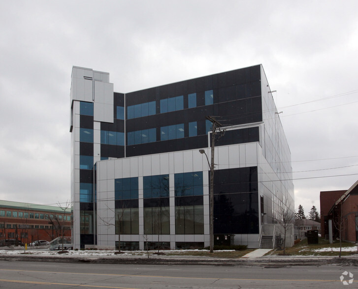 685 Sheppard Ave E, Toronto, ON for lease - Building Photo - Image 3 of 13