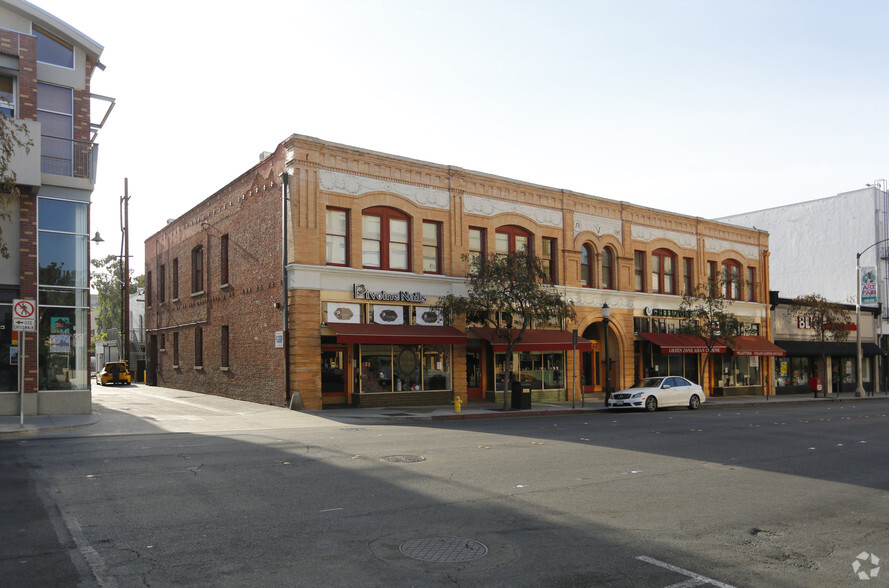 26-38 S Raymond Ave, Pasadena, CA for lease - Primary Photo - Image 1 of 8