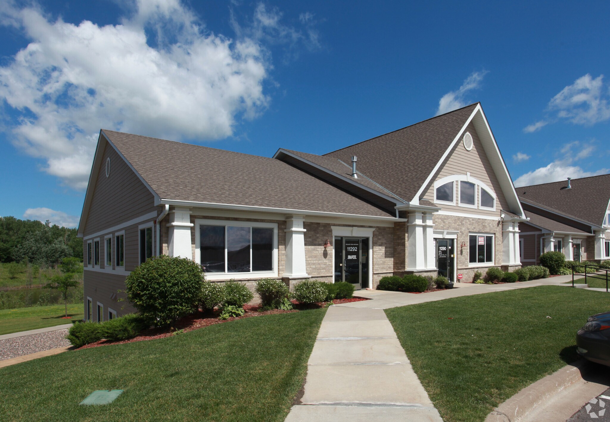 11290-11292 N 86th Ave, Maple Grove, MN for sale Primary Photo- Image 1 of 1