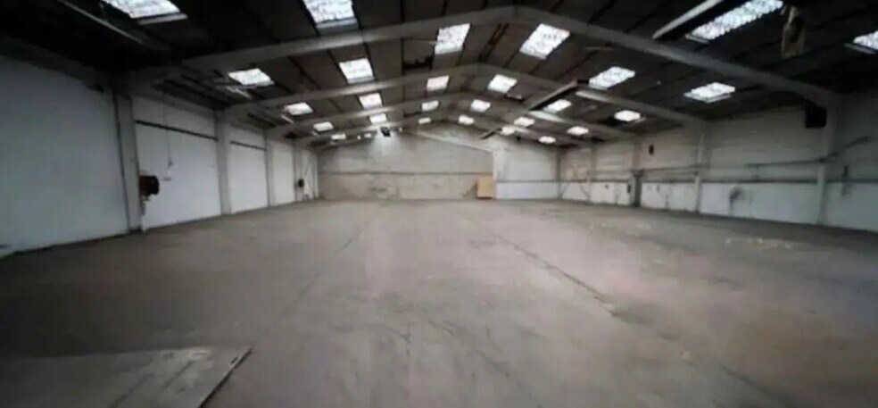 Flex in Thiverval-Grignon for sale - Interior Photo - Image 3 of 11