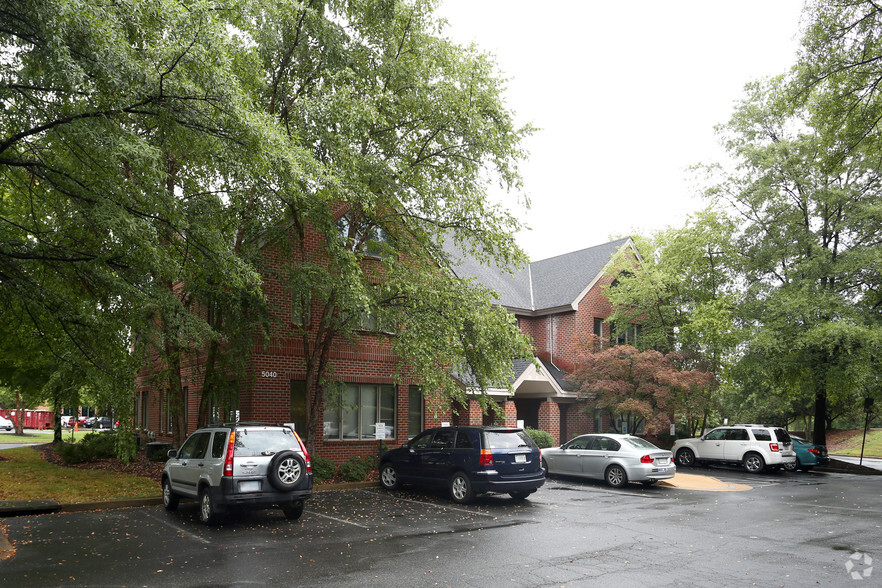 5040 Sadler Pl, Glen Allen, VA for lease - Building Photo - Image 2 of 11