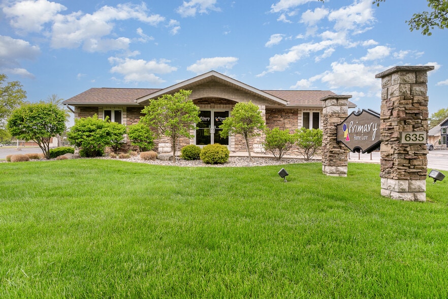 635 N Center Rd, Saginaw, MI for sale - Building Photo - Image 3 of 24